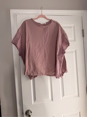 Altar'd State Mauve Eyelet-Sleeve Short Sleeve Tee
